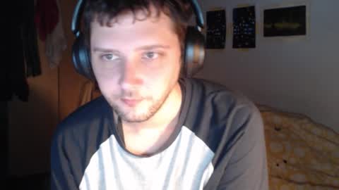 littlealien7 online show from October 3, 11:40 am