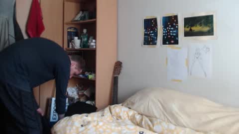 littlealien7 online show from November 13, 7:02 pm