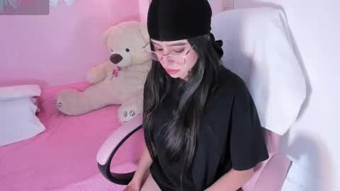 Ari online show from October 3, 7:11 pm