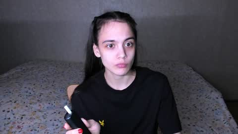 littleashleyy online show from December 23, 7:20 pm