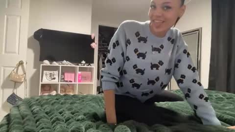 Snapshot of littlecutiechloe chatting on January 6, 11:07 pm LittleCutieChloe online show from January 6, 11:07 pm