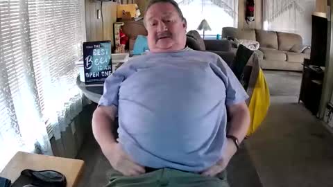 Snapshot of littled83057 chatting on November 25, 8:20 pm Littled83057 online show from November 25, 8:20 pm