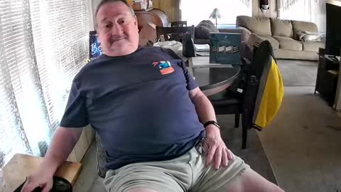 Snapshot of littled83057 chatting on January 14, 8:14 pm Littled83057 online show from January 14, 8:14 pm