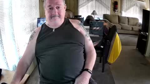 Snapshot of littled83057 chatting on January 17, 7:06 pm Littled83057 online show from January 17, 7:06 pm