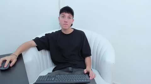 DANNY online show from November 12, 4:07 pm