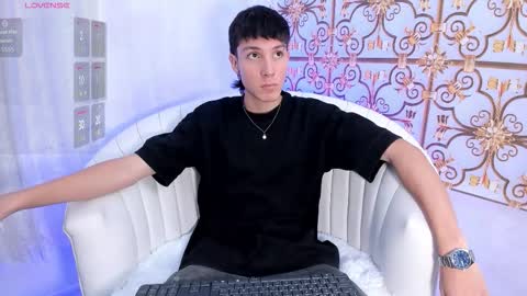 Snapshot of littledanny_ chatting on March 26, 3:39 pm DANNY online show from March 26, 3:39 pm