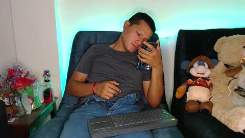 Manu online show from February 22, 2:45 am
