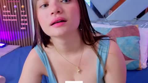 Snapshot of littleesara18 chatting on May 15, 11:06 am Sara online show from May 15, 11:06 am