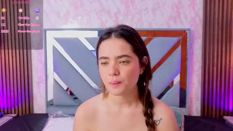 Snapshot of littleesara18 chatting on May 22, 11:16 am Sara online show from May 22, 11:16 am