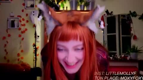 Molly online show from March 1, 2:02 am