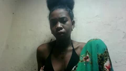 edra online show from November 1, 8:00 pm