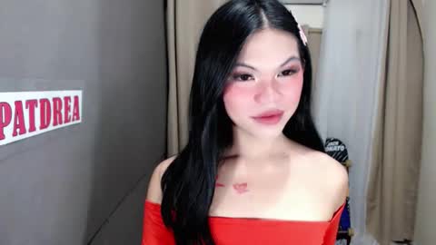 littlelace_ online show from May 11, 1:22 am