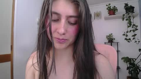 Snapshot of littlelaksmi chatting on April 21, 2:51 am Laksmi online show from April 21, 2:51 am