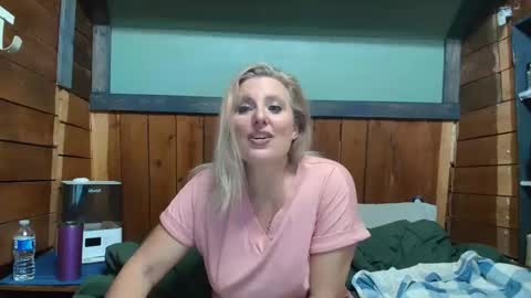 Snapshot of littlelisa1 chatting on March 1, 11:51 pm lisanixs online show from March 1, 11:51 pm