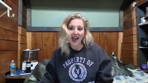 Snapshot of littlelisa1 chatting on March 23, 3:05 pm lisanixs online show from March 23, 3:05 pm