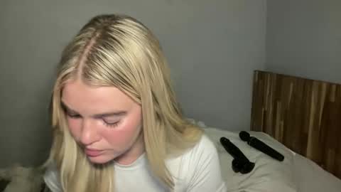 Snapshot of littlemaryjane19 chatting on March 29, 8:14 am Marciabrady online show from March 29, 8:14 am