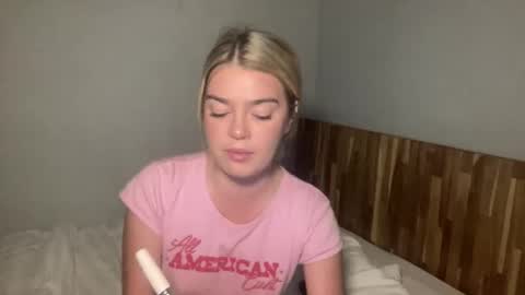 Snapshot of littlemaryjane19 chatting on April 8, 7:52 am Marciabrady online show from April 8, 7:52 am