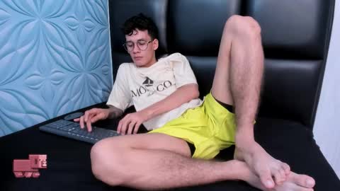 Snapshot of littlemax23 chatting on October 8, 12:58 pm MAX online show from October 8, 12:58 pm