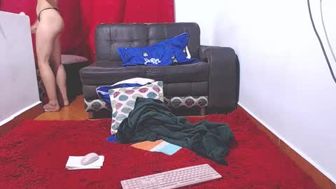 Snapshot of littlemia_777 chatting on March 9, 8:18 am Mia online show from March 9, 8:18 am