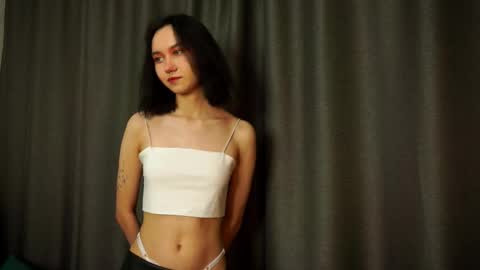 Snapshot of littlemolly69 chatting on October 6, 1:41 pm Molly online show from October 6, 1:41 pm