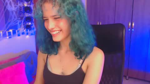 LAUREN online show from October 14, 8:09 pm