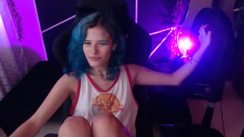 LAUREN online show from October 24, 7:43 pm