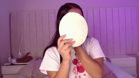 im olivia IG littleolivia01 online show from October 15, 2:50 pm