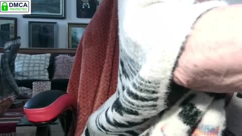 Snapshot of littlepistol chatting on January 8, 4:11 pm Miss D Shows Mon Wed Fri online show from January 8, 4:11 pm