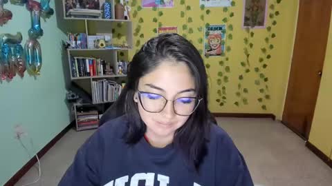 Snapshot of littleprety6969 chatting on March 3, 2:36 am Mia Wednesday to Sunday 730 am to 1030 am Colombian Hour D online show from March 3, 2:36 am