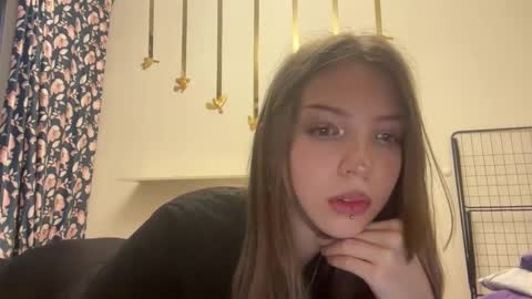 Snapshot of littleprincess3000 chatting on April 4, 2:47 pm littleprincess3000 online show from April 4, 2:47 pm