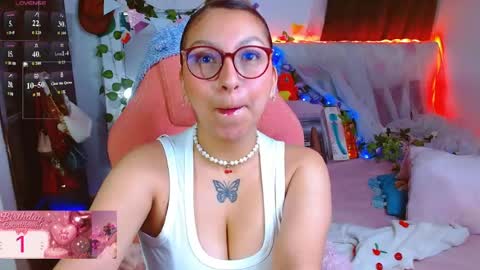 Snapshot of littlerouse_ chatting on July 10, 7:34 am Ruby Rouse online show from July 10, 7:34 am