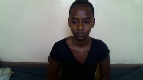 littlesandie online show from November 18, 4:50 am