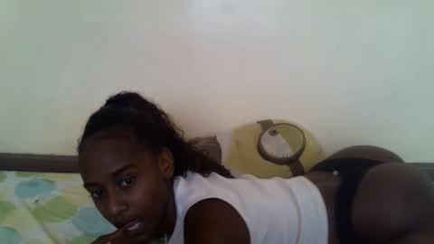 littlesandie online show from December 4, 6:12 am