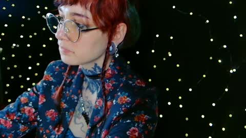 Snapshot of littlespacemouse chatting on December 23, 11:49 pm Niki free tg channel with some photos gifs and info about streams online show from December 23, 11:49 pm