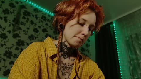 Snapshot of littlespacemouse chatting on February 1, 4:44 pm Niki free tg channel with some photos gifs and info about streams online show from February 1, 4:44 pm