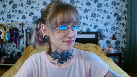 Snapshot of littlespacemouse chatting on September 21, 10:06 am Niki free tg channel with some photos gifs and info about streams online show from September 21, 10:06 am