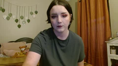 Snapshot of littlestpuppet chatting on April 6, 12:08 am Kori online show from April 6, 12:08 am