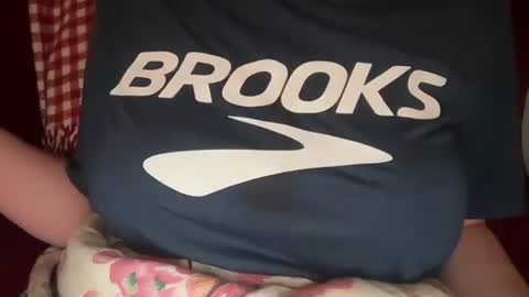 Little Sugar Pea  online show from September 24, 12:14 am