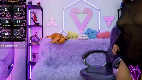 littlevixen18 online show from March 6, 3:35 pm