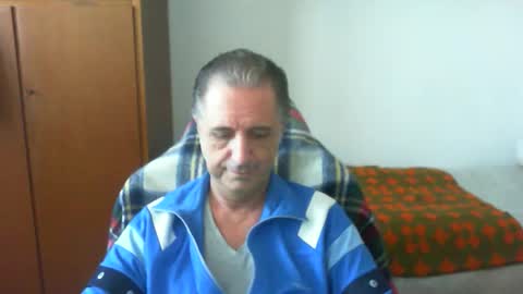 liuk53 online show from May 16, 2:38 pm
