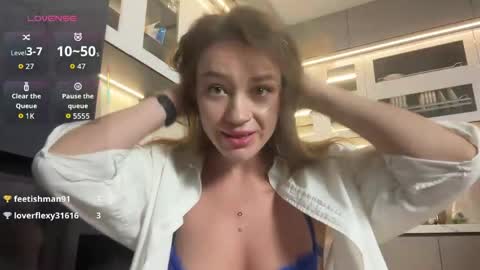 Snapshot of live_myself chatting on March 27, 6:41 am live_myself online show from March 27, 6:41 am