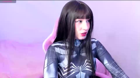 Snapshot of livemakio chatting on January 7, 6:05 am Liz online show from January 7, 6:05 am