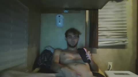 Snapshot of livetyy chatting on September 12, 9:09 am livetyy online show from September 12, 9:09 am