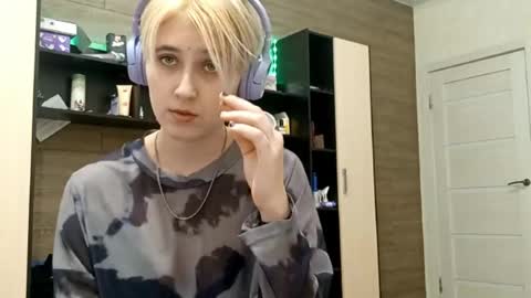 Snapshot of liviastubson chatting on September 14, 8:08 pm Nora online show from September 14, 8:08 pm