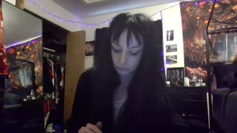 Snapshot of livmirage chatting on December 28, 6:50 pm Liv Mirage online show from December 28, 6:50 pm