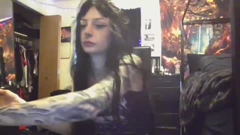 Snapshot of livmirage chatting on January 3, 9:26 pm Liv Mirage online show from January 3, 9:26 pm