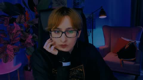 LixeLuna online show from April 1, 7:53 am