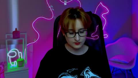 LixeLuna online show from April 3, 6:33 am