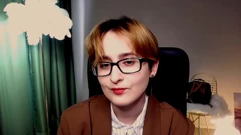 LixeLuna online show from May 5, 6:32 am