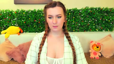 Snapshot of liya_gorgeous chatting on December 22, 2:27 pm liya_gorgeous online show from December 22, 2:27 pm